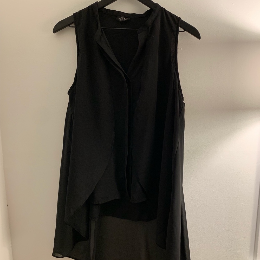 Black sleeveless blouse